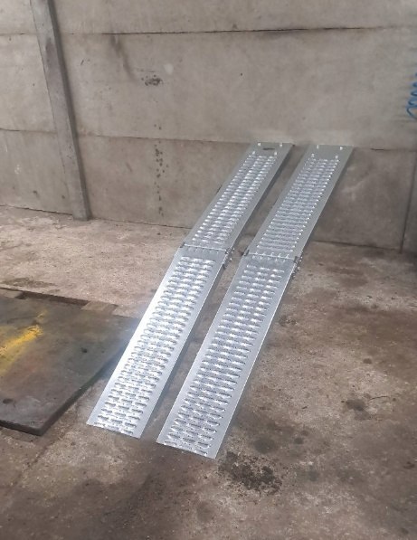 E-hurtownia Rampy stalowe składane 180 cm 400 kg najazd motocykl kosiarka quad 2 sztuki E-hurtownia Rampy stalowe składane 180 cm 400 kg najazd motocykl kosiarka quad 2 sztuki