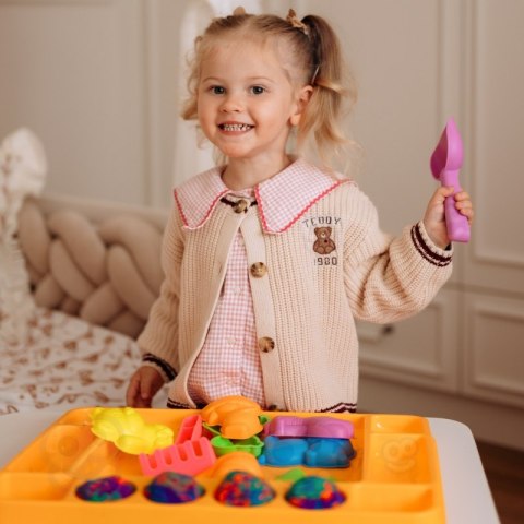 Woopie WOOPIE Piasek Kinetyczny 1,2 kg Zestaw XL ZOO Stolik z Foremkami